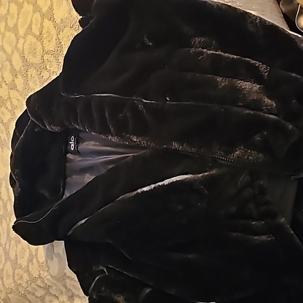 Alo yoga faux fur jacket